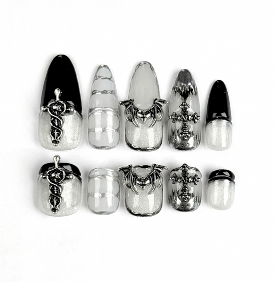 Chrome Witch Clip-on Nails